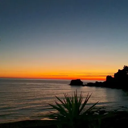 Menigos House Case de vacanță Agios Gordios (Corfu)