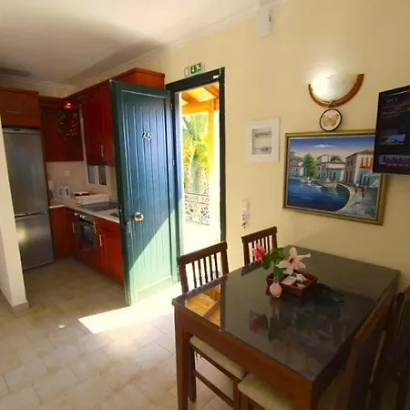 Vakantiehuis Menigos House *