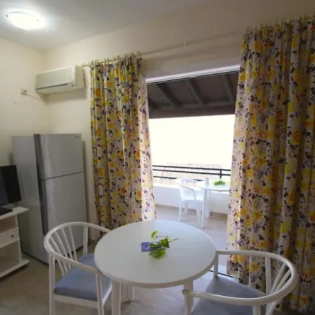 Vakantiehuis Menigos House