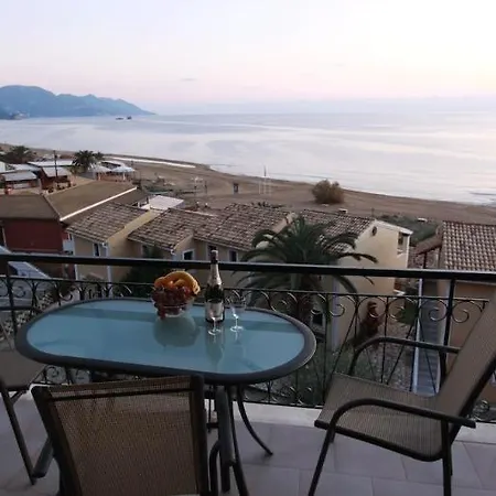 Menigos House Ferienhaus Agios Gordios (Corfu)
